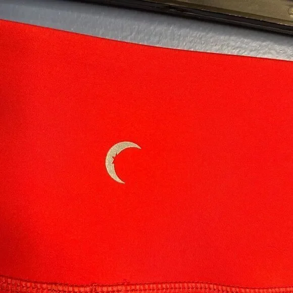 Zyia Active Light N Tight Leggings Capri Red Size 4 - Picture 5 of 6